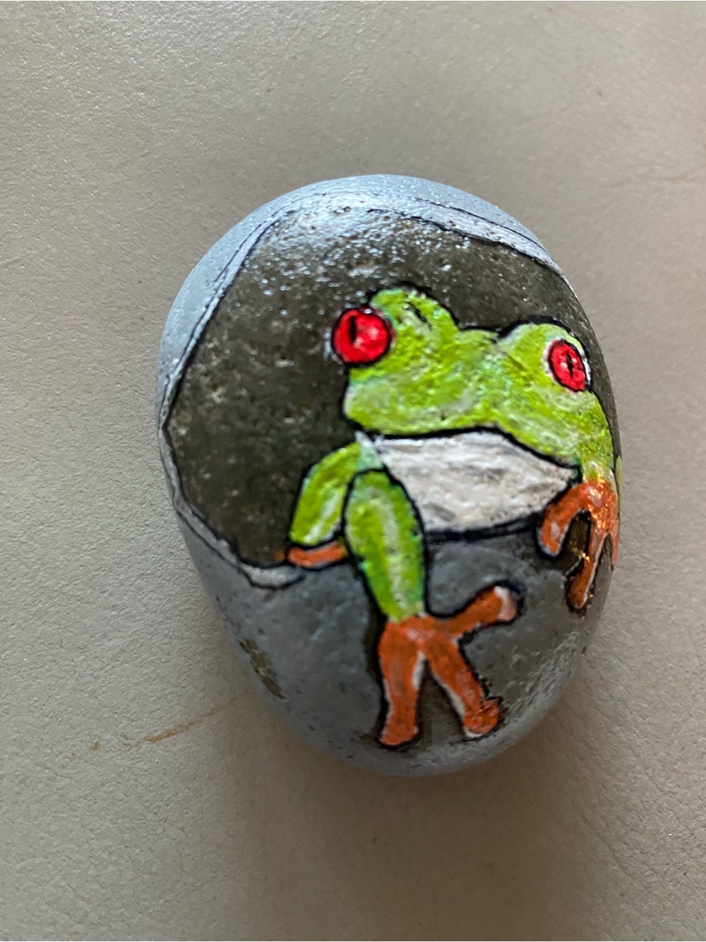 Rock Art Hand-Painted tree Frog on Natural stone